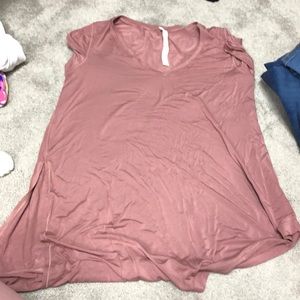 Lululemon v neck too in great condition